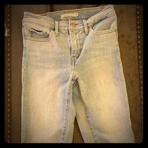 Women’s Levi regular length